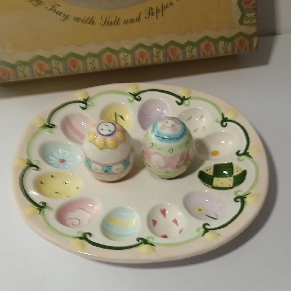 Decorative Egg Tray with Salt and Pepper Shakers